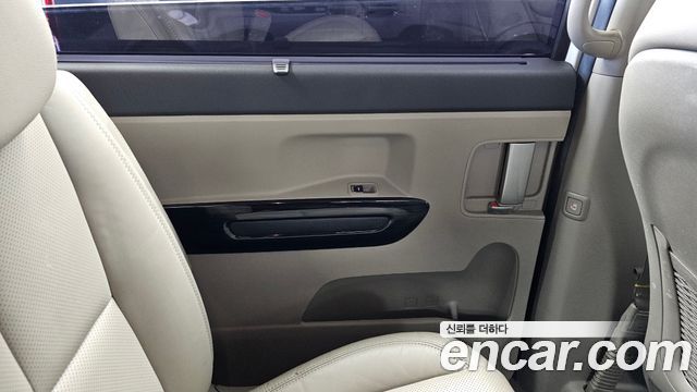 Kia Carnival 9-Seater Noblesse Special 2019 — фото 25