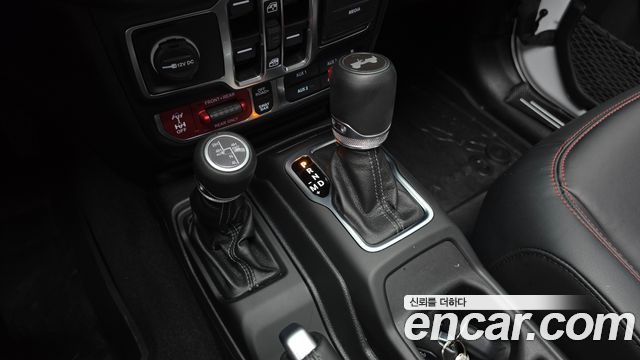 Jeep Wrangler (JL) 2.0 Rubicon Power Top 4Door 2025 — фото 9