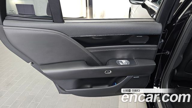 Genesis G90 (RS4) Gasoline 3.5 Turbo AWD 2022 — фото 25