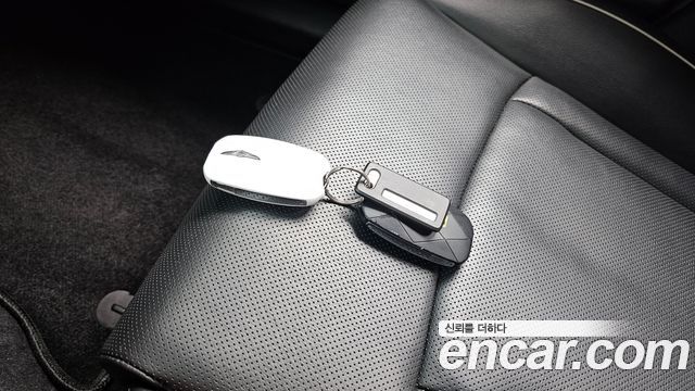 Genesis G90 (RS4) Gasoline 3.5 Turbo AWD 2022 — фото 26