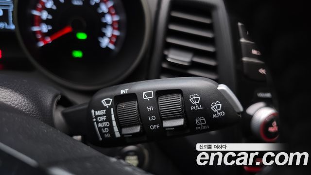 KG Mobility (SsangYong) Tivoli Air Diesel IX 2WD 2016 — фото 17
