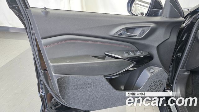 Chevrolet Trax Crossover 1.2 RS 2024 — фото 24