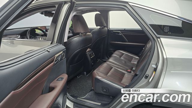 Lexus RX450h (IV) Executive 2018 — фото 15