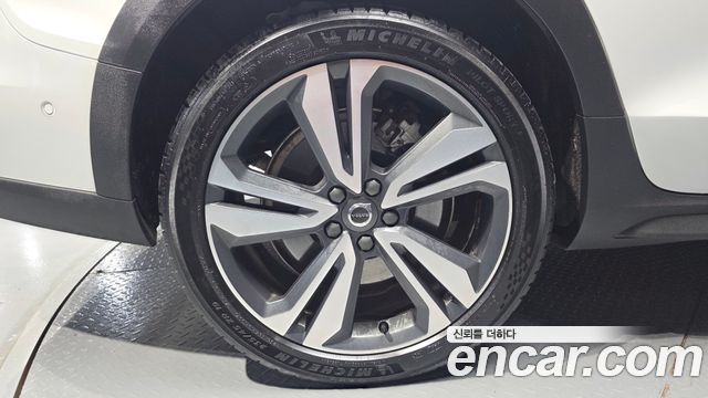 Volvo V60 Cross Country (II) T5 Pro AWD 2020 — фото 5