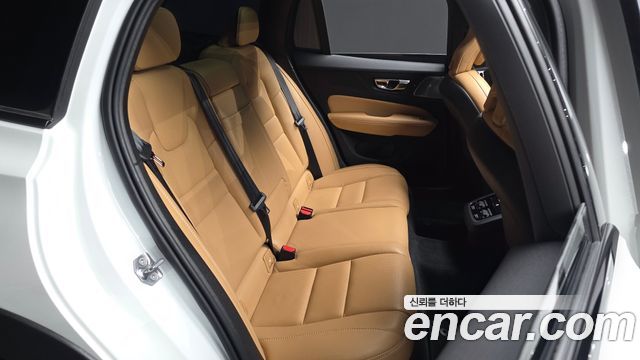 Volvo V60 Cross Country (II) T5 Pro AWD 2020 — фото 11