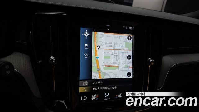 Volvo V60 Cross Country (II) T5 Pro AWD 2020 — фото 15