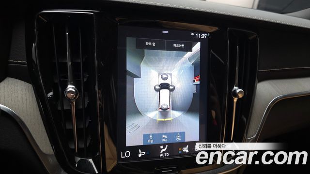 Volvo V60 Cross Country (II) T5 Pro AWD 2020 — фото 17