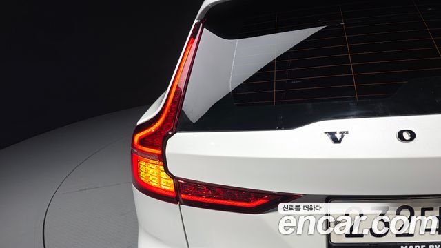 Volvo V60 Cross Country (II) T5 Pro AWD 2020 — фото 23