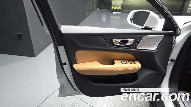 Volvo V60 Cross Country (II) T5 Pro AWD 2020 — фото 24