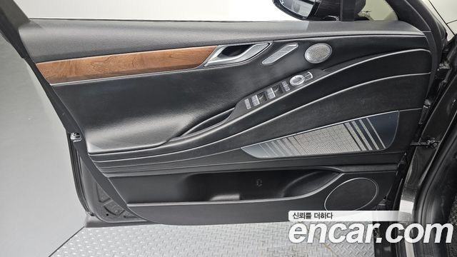 Genesis G80 (RG3) Gasoline 3.5 Turbo AWD 2022 — фото 24