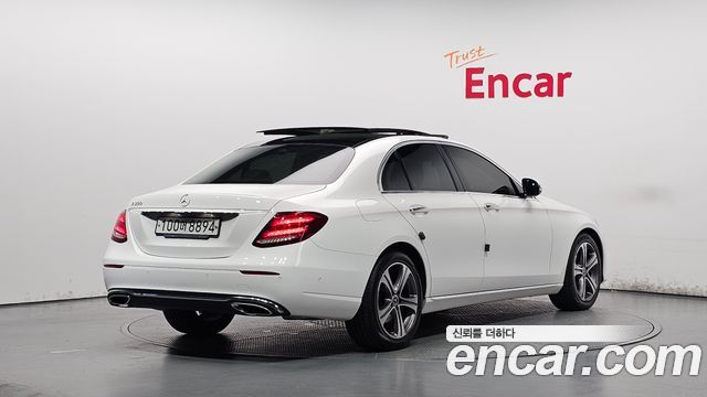 Mercedes-Benz E-Class (W213) E300 Avantgarde 2019 — фото 2