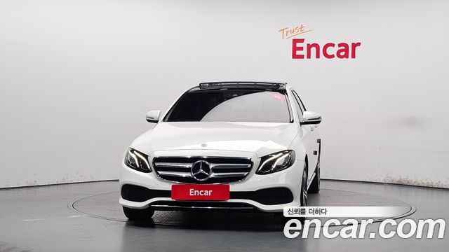 Mercedes-Benz E-Class (W213) E300 Avantgarde 2019 — фото 3