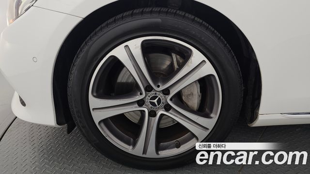 Mercedes-Benz E-Class (W213) E300 Avantgarde 2019 — фото 5