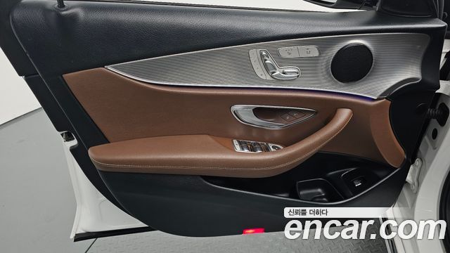 Mercedes-Benz E-Class (W213) E300 Avantgarde 2019 — фото 24
