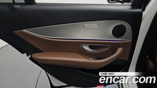 Mercedes-Benz E-Class (W213) E300 Avantgarde 2019 — фото 25
