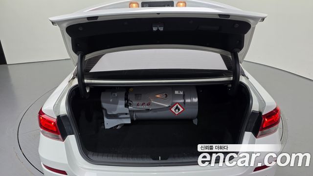 Kia K5 (II) 2.0 LPI Rental Car Luxury 2020 — фото 20