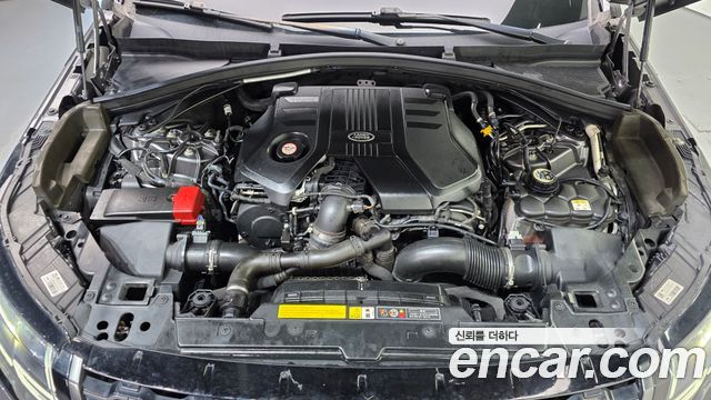 Land Rover Range Rover Velar 3.0 D300 R-Dynamic SE 2018 — фото 6