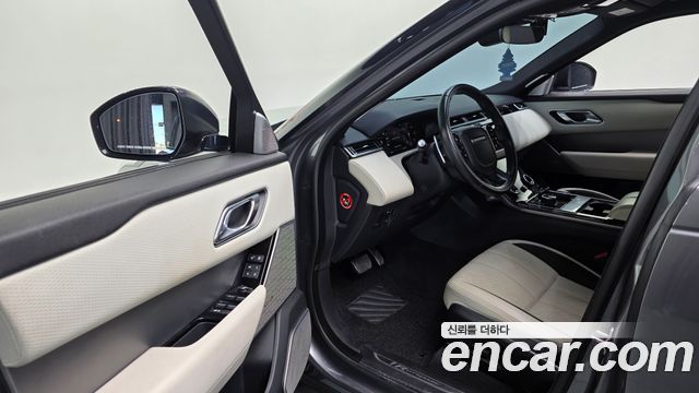 Land Rover Range Rover Velar 3.0 D300 R-Dynamic SE 2018 — фото 12