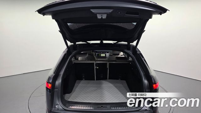 Land Rover Range Rover Velar 3.0 D300 R-Dynamic SE 2018 — фото 20
