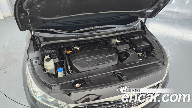 Kia Carnival 9-Seater Hi-Limousine Prestige 2019 — фото 6