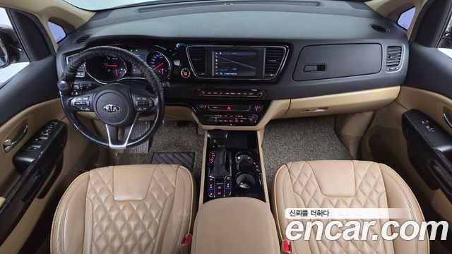 Kia Carnival 9-Seater Hi-Limousine Prestige 2019 — фото 7