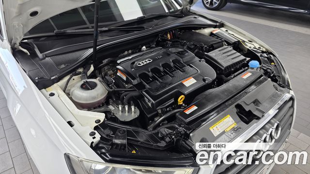 Audi A3 25 TDI Dynamic 8V 2015 — фото 6