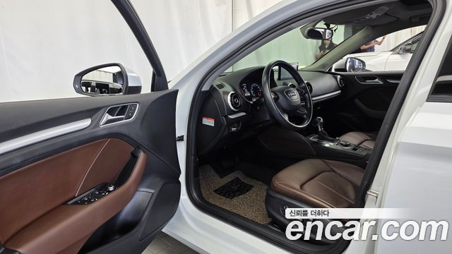 Audi A3 25 TDI Dynamic 8V 2015 — фото 10