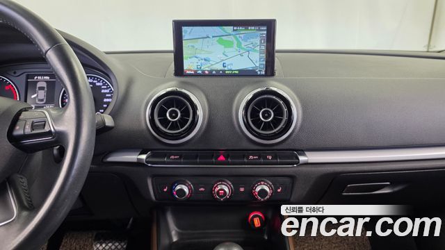 Audi A3 25 TDI Dynamic 8V 2015 — фото 14