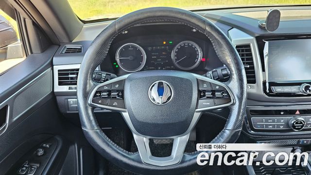 KG Mobility (SsangYong) Rexton Sports Khan Diesel 2.2 4WD Professional X (5-Link) 2019 — фото 12