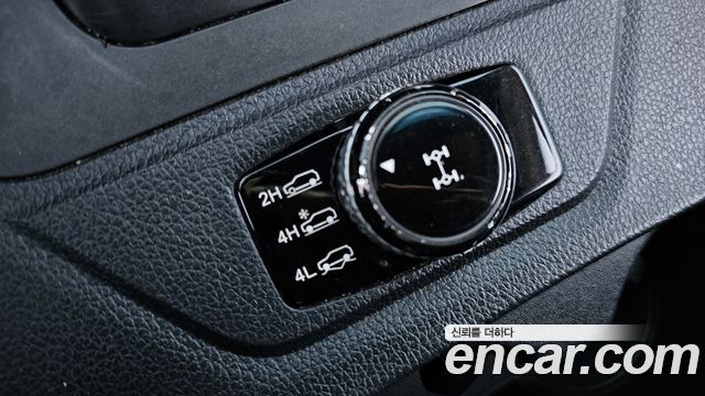 KG Mobility (SsangYong) Rexton Sports Khan Diesel 2.2 4WD Professional X (5-Link) 2019 — фото 16