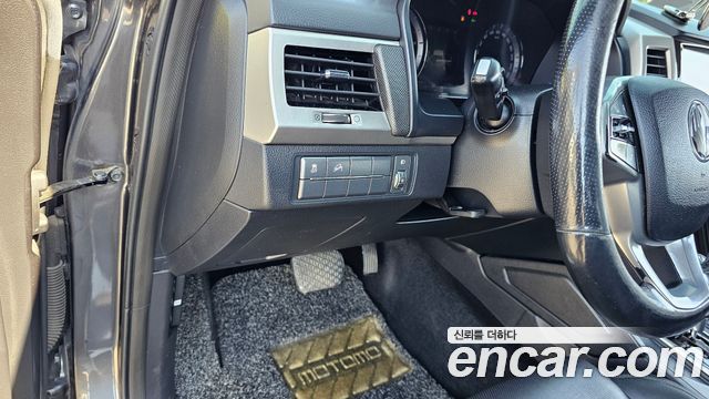KG Mobility (SsangYong) Rexton Sports Khan Diesel 2.2 4WD Professional X (5-Link) 2019 — фото 18