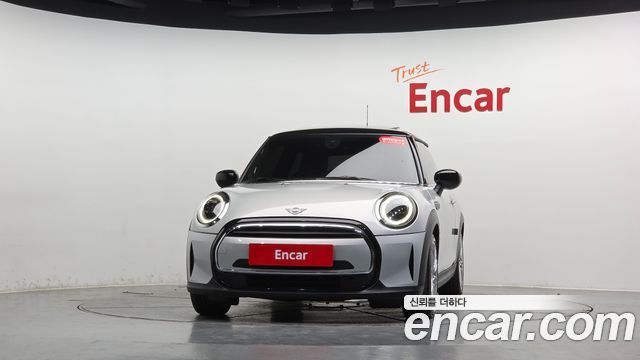 MINI Cooper Classic Plus 3rd 2022 — фото 3