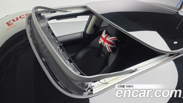 MINI Cooper Classic Plus 3rd 2022 — фото 19