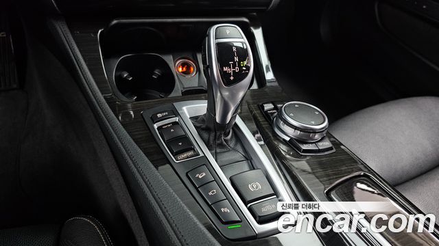 BMW 5 Series (F10) 528i xDrive Luxury Plus 2015 — фото 9
