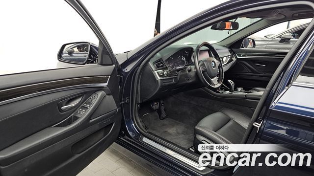 BMW 5 Series (F10) 528i xDrive Luxury Plus 2015 — фото 10