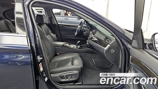BMW 5 Series (F10) 528i xDrive Luxury Plus 2015 — фото 11