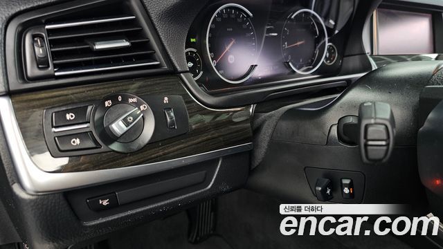 BMW 5 Series (F10) 528i xDrive Luxury Plus 2015 — фото 14