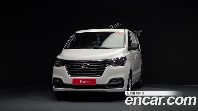 Hyundai Grand Starex Van 3-Seater Smart 2021 — фото 3
