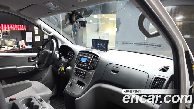 Hyundai Grand Starex Van 3-Seater Smart 2021 — фото 7