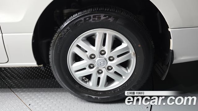 Hyundai Grand Starex Van 3-Seater Smart 2021 — фото 21