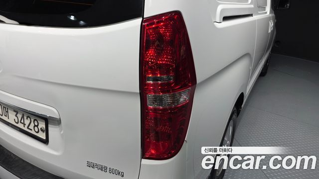 Hyundai Grand Starex Van 3-Seater Smart 2021 — фото 23
