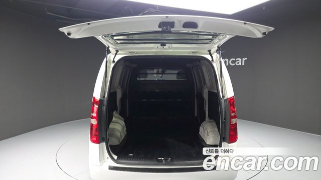 Hyundai Grand Starex Van 3-Seater Smart 2021 — фото 28