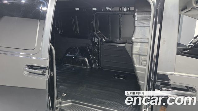 Hyundai Staria Cargo 3-Seater Modern 2022 — фото 12