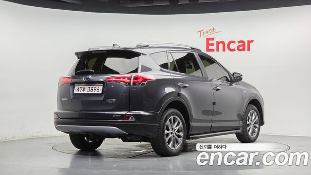 Toyota RAV4 2.5 4WD Hybrid 4th 2018 — фото 2