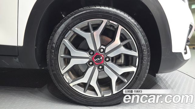 Kia Seltos Gasoline 1.6 Turbo 2WD Signature 2022 — фото 21