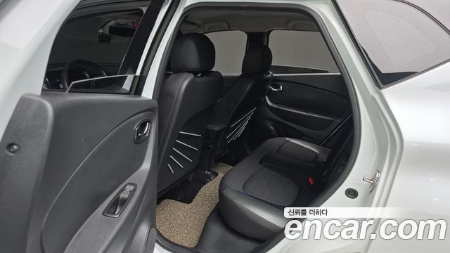 Renault Korea QM3 RE Signature 2017 — фото 17