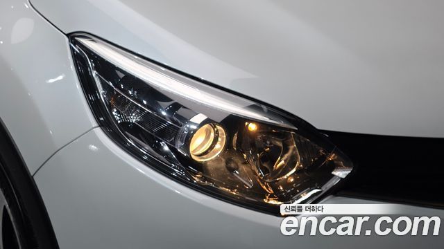 Renault Korea QM3 RE Signature 2017 — фото 22