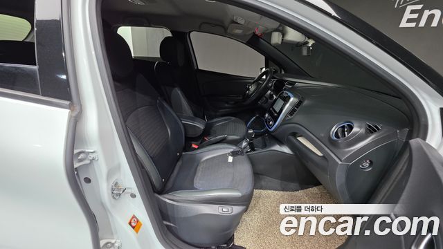 Renault Korea QM3 RE Signature 2017 — фото 26