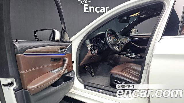 BMW 5 Series (G30) 520i M Sport 2020 — фото 10