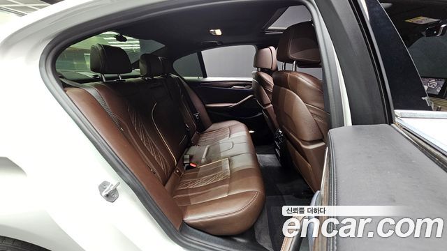 BMW 5 Series (G30) 520i M Sport 2020 — фото 11